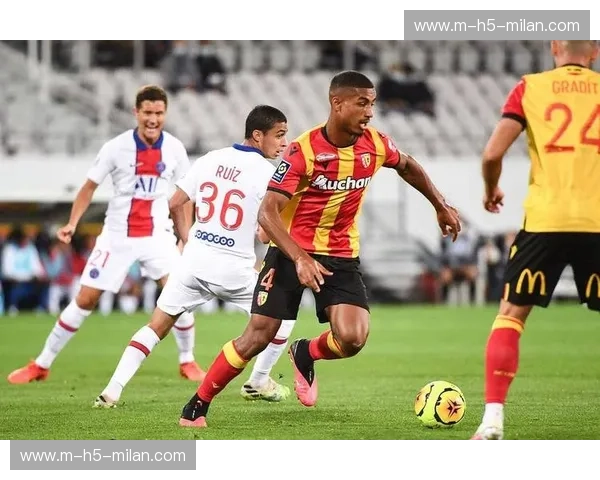 解析斯特拉斯堡五后卫体系 如何在法甲赛场遏制强队